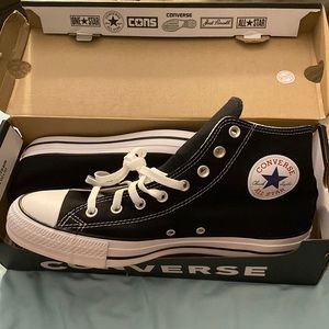 Men’s size 11 Black Converse